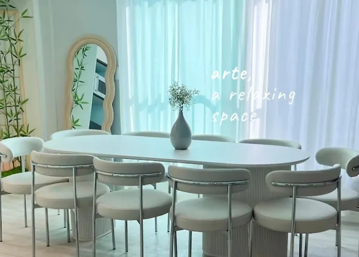 Hongik Entrance Station 11 People Luxury House 2bathrooms 4 Ooftop Exclusive Use Daire