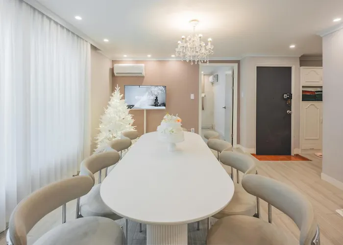 Hongik Entrance Station 11 People Luxury House 2bathrooms 4 Ooftop Exclusive Use Seul