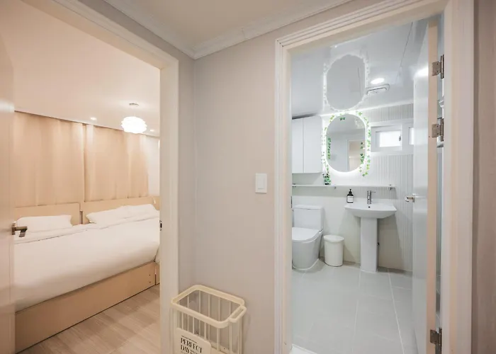 Hongik Entrance Station 11 People Luxury House 2bathrooms 4 Ooftop Exclusive Use Daire