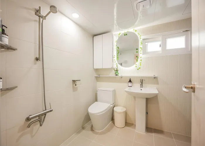 Hongik Entrance Station 11 People Luxury House 2bathrooms 4 Ooftop Exclusive Use *
